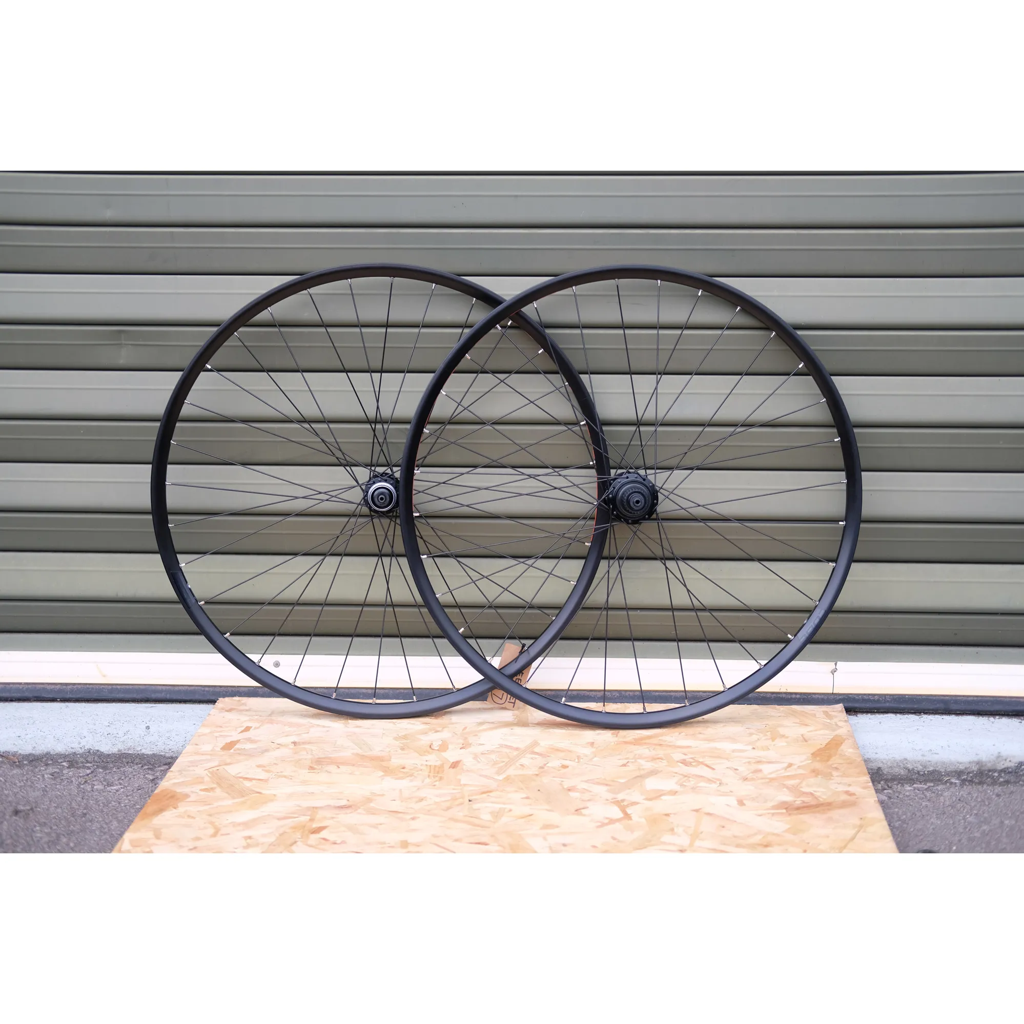Wheelset 17 - Alex Rims ZX20 29 Inch Tubeless Ready Disc Brake MTB Wheelset