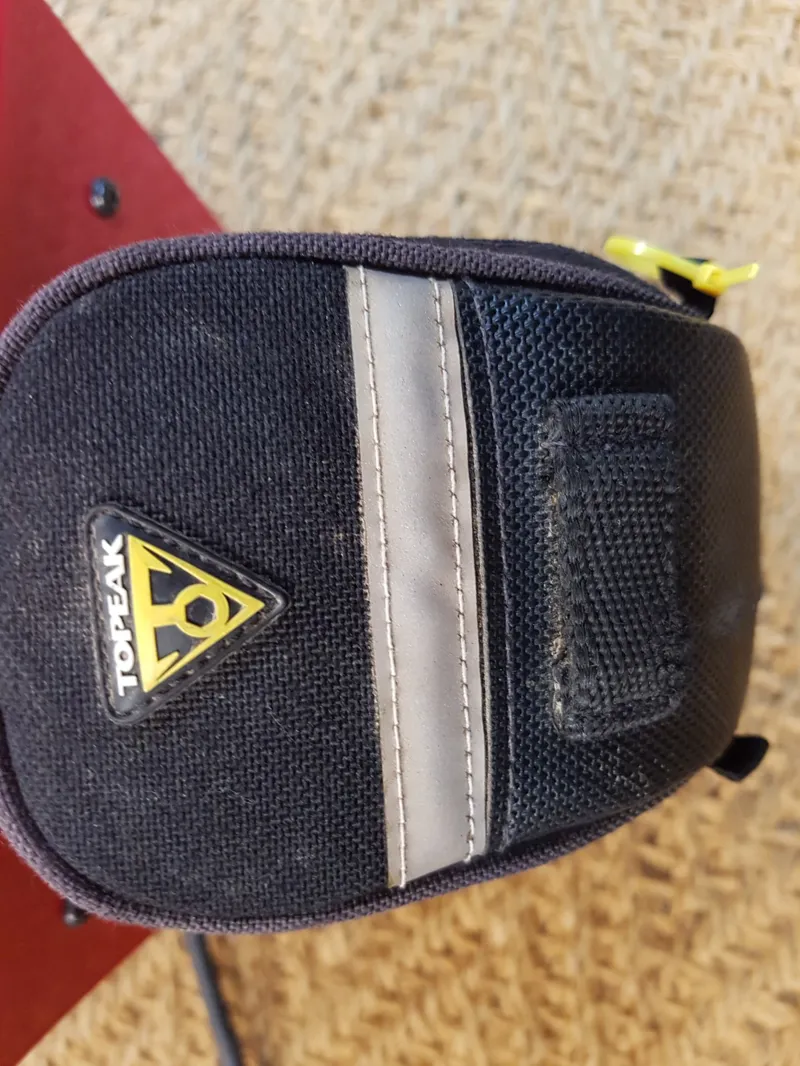 Topeak Aero Wedge DX Medium Cycle Saddle / Seat Pack Black - ex-hire-1