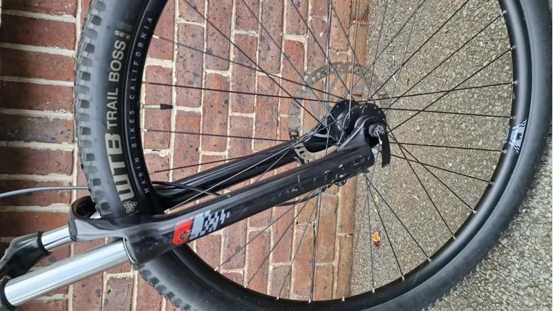 Ex-Hire Marin Bobcat Trail 4 29Inch Mountain Bike - Gloss Silver/Red/Grey-5