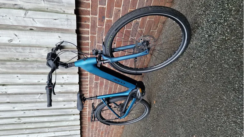 Ex-Hire Cube Supreme Hybrid Exc 625 Easy Entry Electric Bike - Blue/Black -1