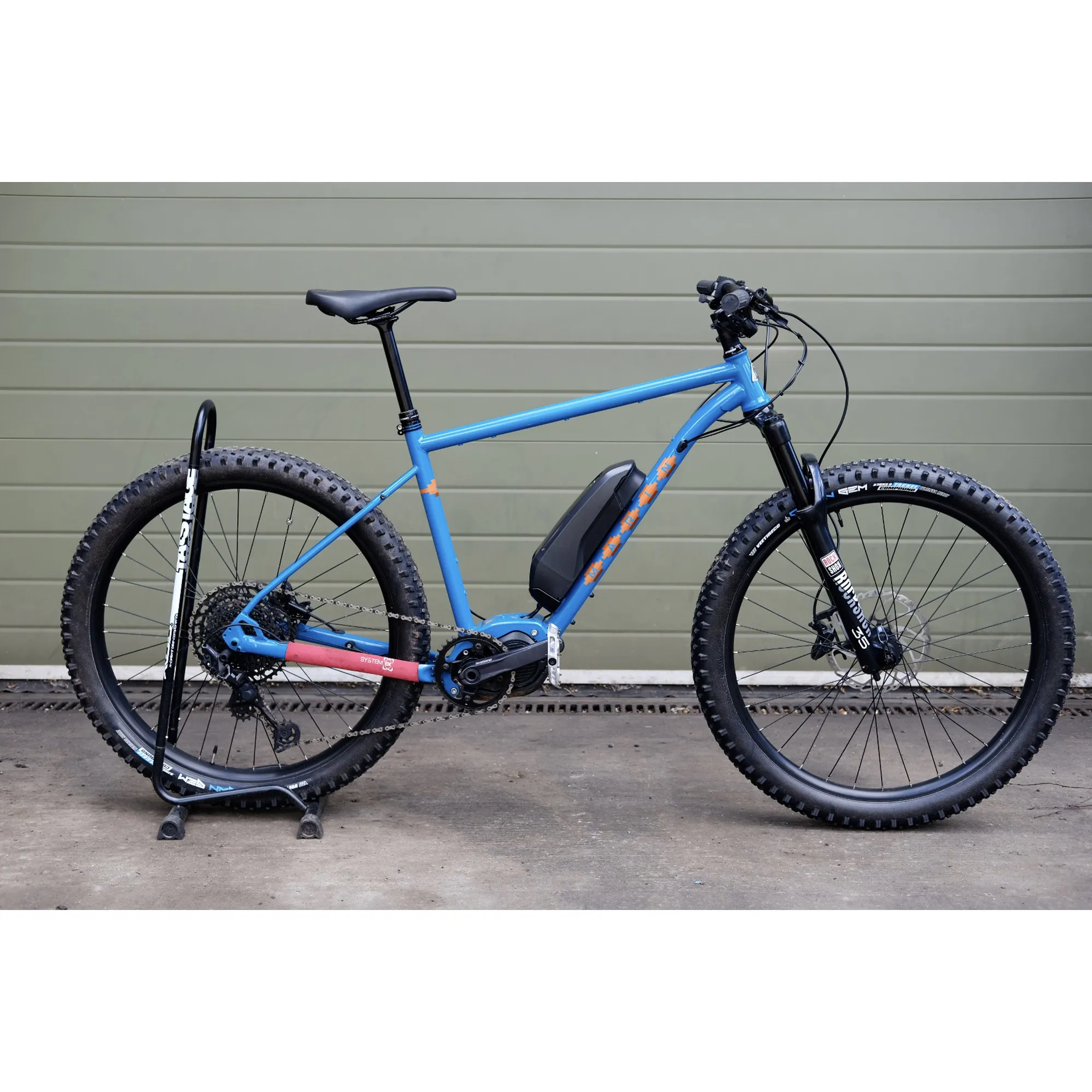 Marin Pine Mountain E2 Ex demo Hardtail Electric MTB in Blue Large