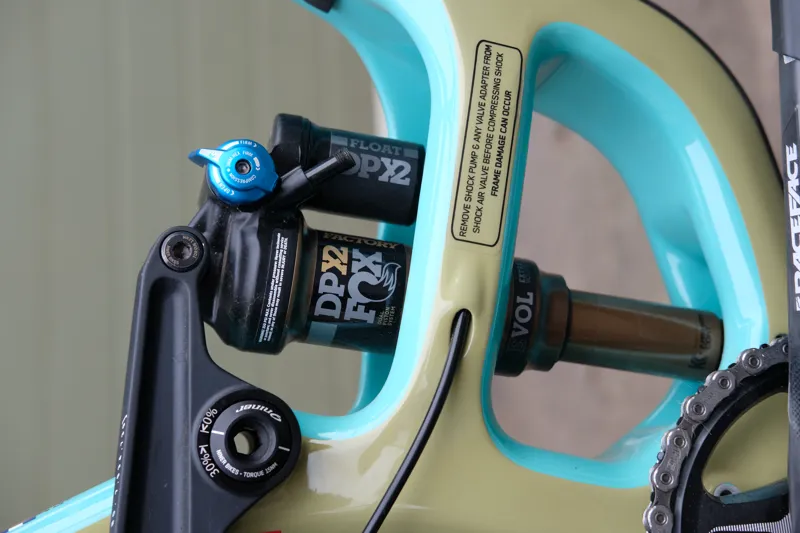 Niner RIP 9 RDO 29 Shimano XT 4-Star Full-Suspension Mountain Bike - Santa Fe Sand-4