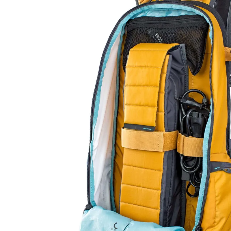 Evoc Fr Trail E-Ride Medium/Large Protector Backpack In Yellow-4