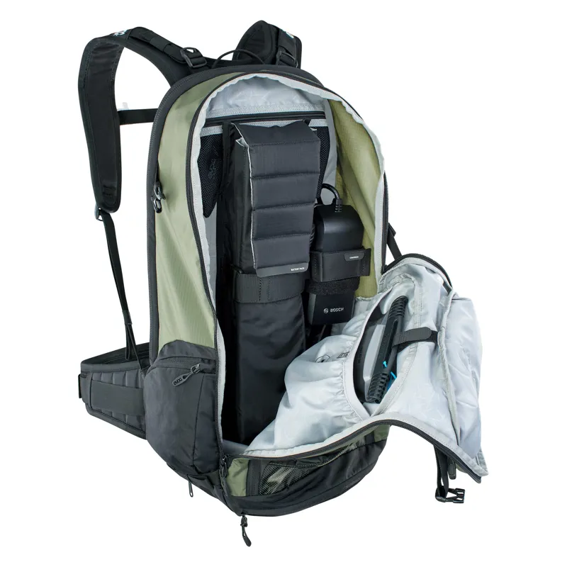Evoc Fr Tour E-Ride Protector Backpack in Olive-6