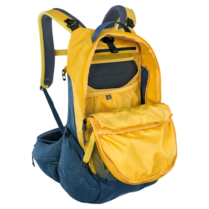 Evoc Trail Pro 26L Protector Backpack - Curry / Denim-4