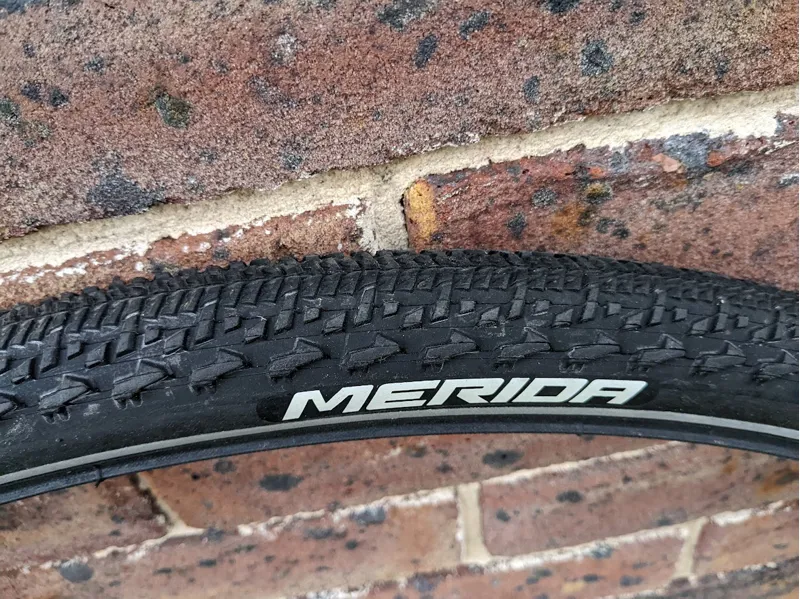 Merida Speed Tyre 700X40C - ex-hire bike-1