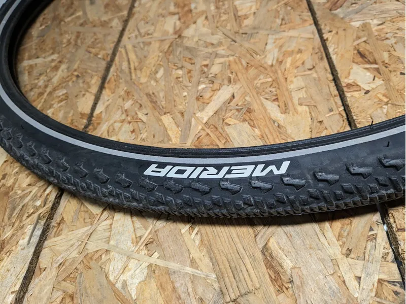 Merida Speed Tyre 700X40C - ex-hire bike-2