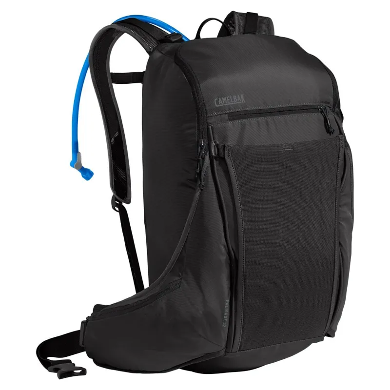 2020 Camelbak Palisade 32l Hydration Pack w/3l Reservoir in Charcoal