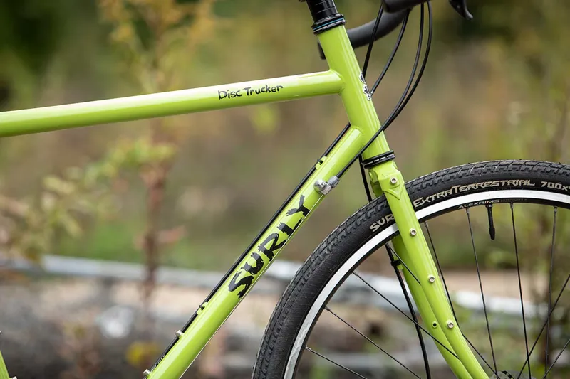 Surly Disc Trucker 26 Inch / 700c Touring Bike - Pea Lime Soup-8