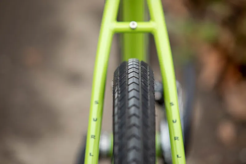 Surly Disc Trucker 26 Inch / 700c Touring Bike - Pea Lime Soup-3