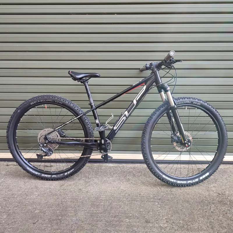 Ex-Hire Superior Team 27 Junior Mountain Bike S 