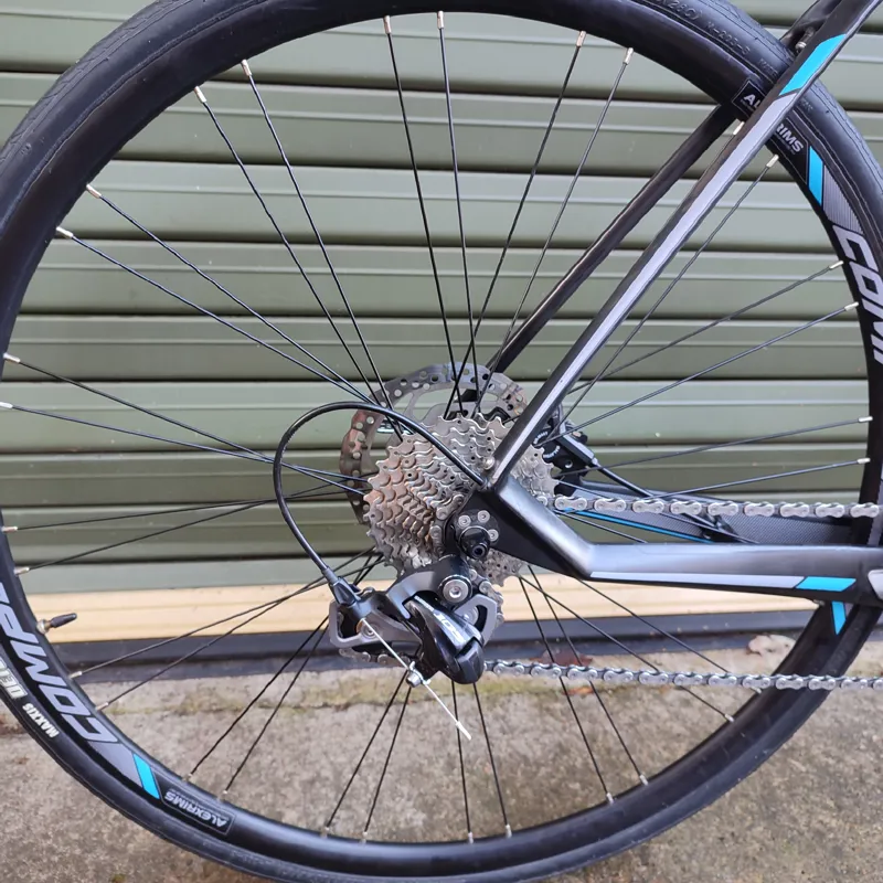 Merida Speeder T5 Carbon Flat Bar Road Bike-2