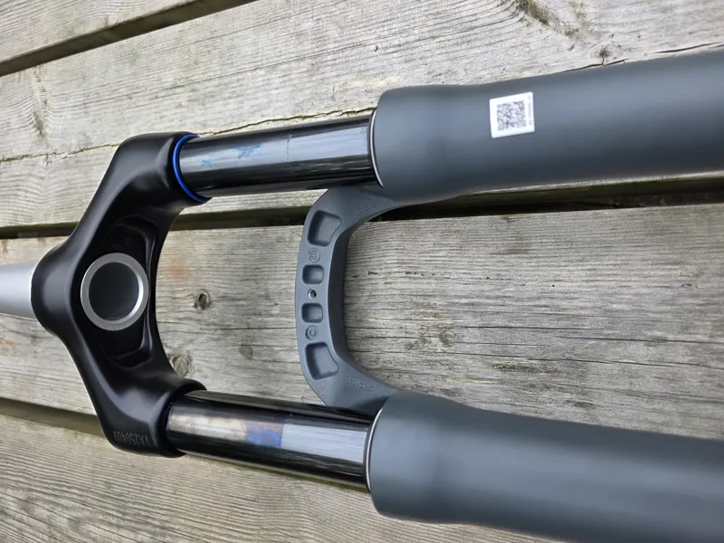 SR Suntour NX1-32 LO Air Fork - 29Inch - Tapered - Boost 15x110mm - 100mm Travel-2