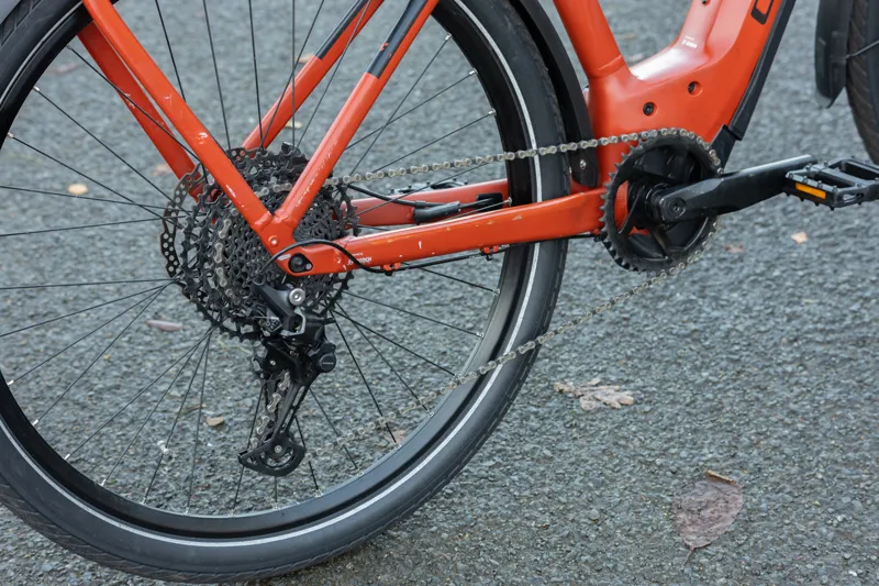 Ex-Hire Cube Kathmandu Hybrid EXC 750 Trekking eBike - Red/Black-4