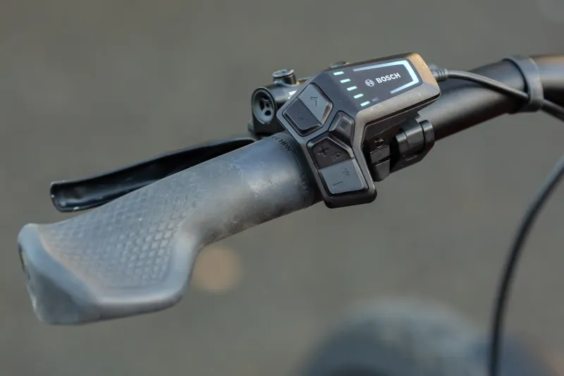 Ex-Hire Cube Kathmandu Hybrid EXC 750 Trekking eBike - Red/Black-9