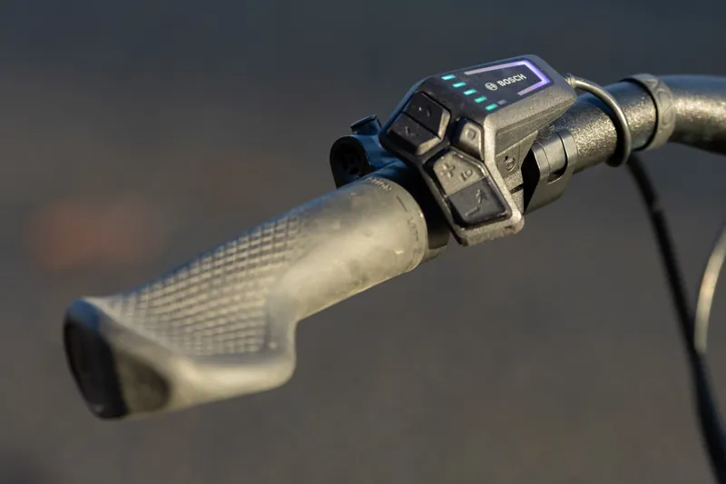 Ex-Hire Cube Touring Hybrid EXC 625 Trapeze Electric Leisure Bike - Grey/Metal-11