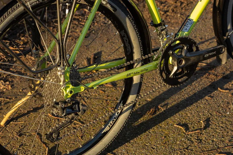 Ex-Hire Surly Disc Trucker - 26Inch Touring Bike - Pea Lime Soup-8