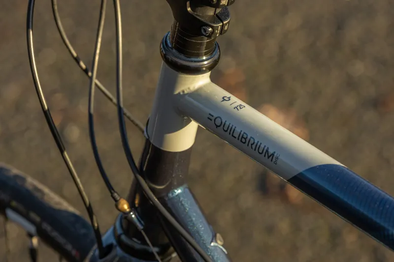  Ex-Hire Genesis Equilibrium Custom Build Road Bike - Dark Blue-6