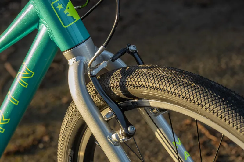 Ex-Hire Marin Coast Trail 24 Inch Kids Bike - Teal / Silver-4