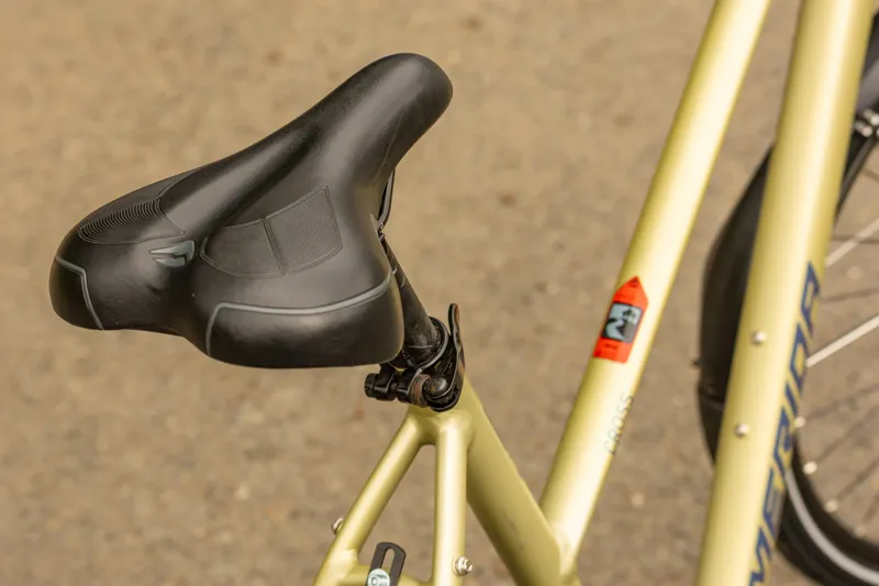 Ex-Hire Merida Crossway 300 Trapeze Leisure Bike 700c - Silk Champagne/Blue-5