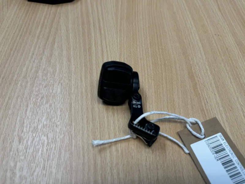 SRAM AXS Pod D1 Electronic Controller 2 Button - Black-1