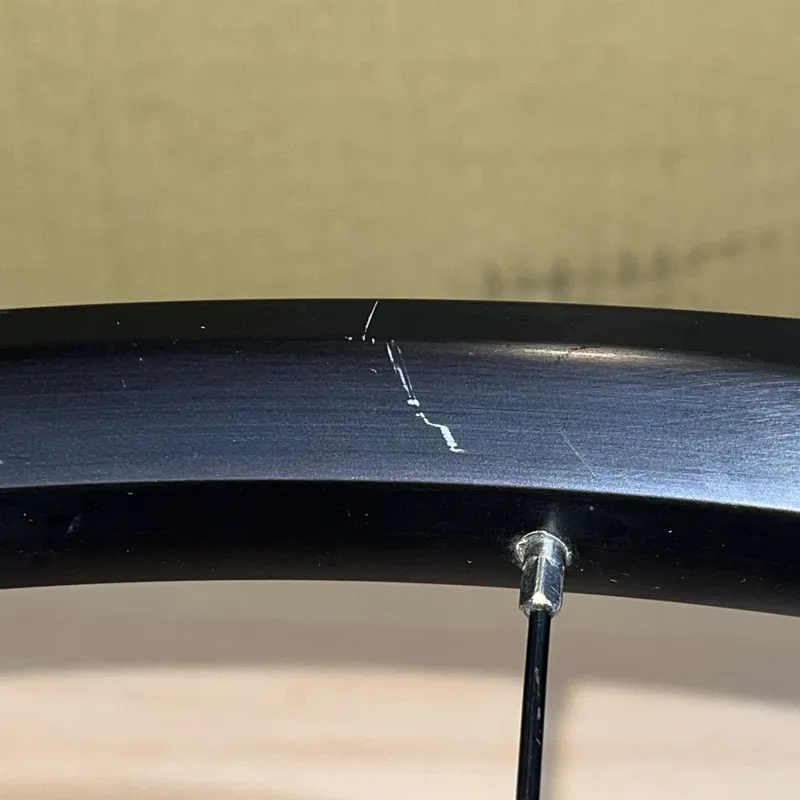 Ex-Hire 27.5 Inch Front MTB Wheel - 100x9 QR CL Disc 32H - Shimano M3050 / Araya-2