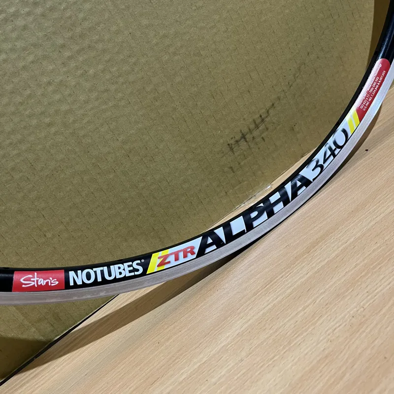 Stans No Tubes ZTR Alpha 340 700c 24H 17mm Rim - Black-2