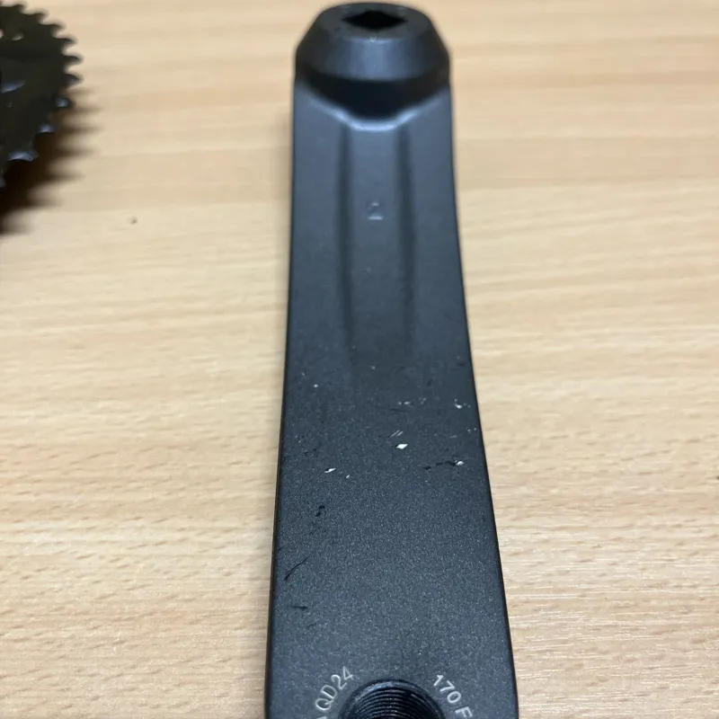 Shimano Altus FC-M2000 9-Speed Chainset 40/30/22T 170mm Grey-3