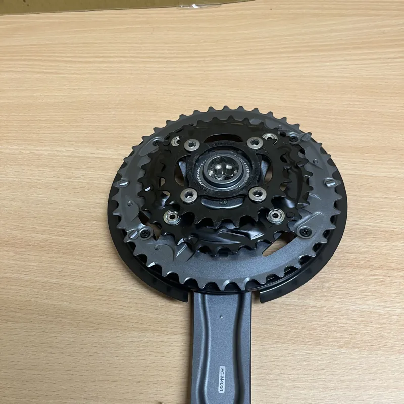 Shimano Alivio FC-M4000 Octalink Chainset 40/30/22T 170mm Silver with Chainguard-2