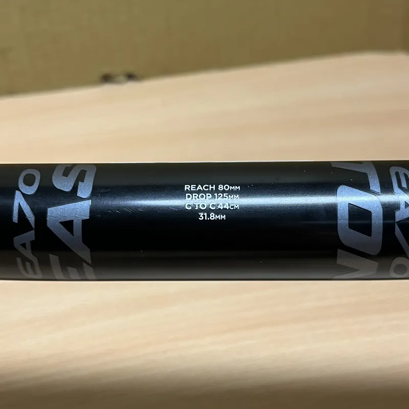 Easton EA70 Ergo 31.8mm Clamp Road Handlebar 44cm - Black - Alloy-3