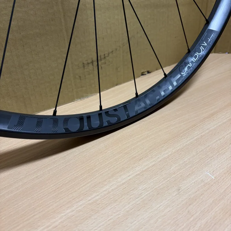 Moustache Carbon 29 Inch MTB Wheelset - Boost XT Hubs - MS - 31mm IR - Tubeless-2