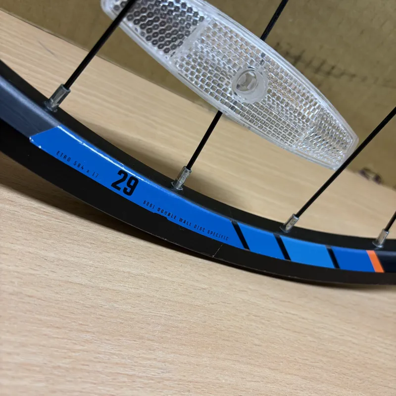 Ex-Hire 29 Inch MTB Rear Wheel - QR 135mm 6-Bolt Disc 32H - HG Freehub - 17mm IR-2