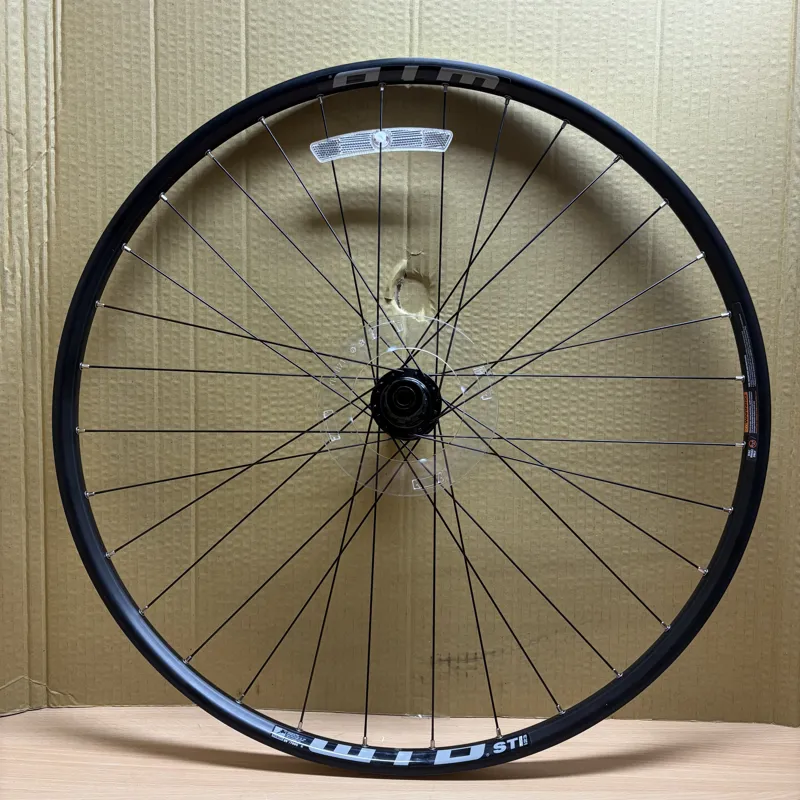 700c Gravel Wheelset - 12x100/142 Thru Axle CL Disc - WTB ST i23 - HG - Tubeless-1