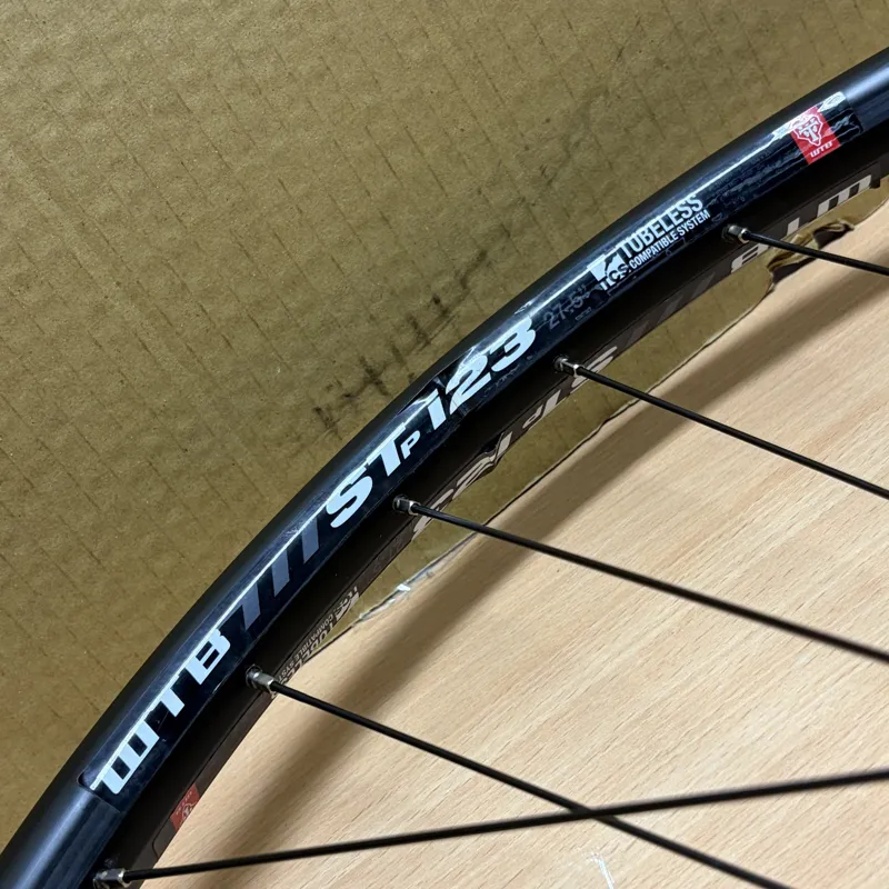 27.5 Inch MTB Front Wheel - 15x100 CL Disc 32H Shimano Hub - WTB STP i23 Rim TLC-2