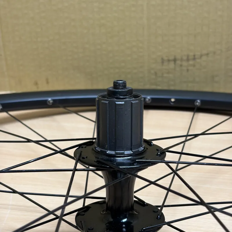 700c Road Rear Wheel - QR 135mm 6-Bolt Disc 28H - HG Freehub - 19mm IR-2
