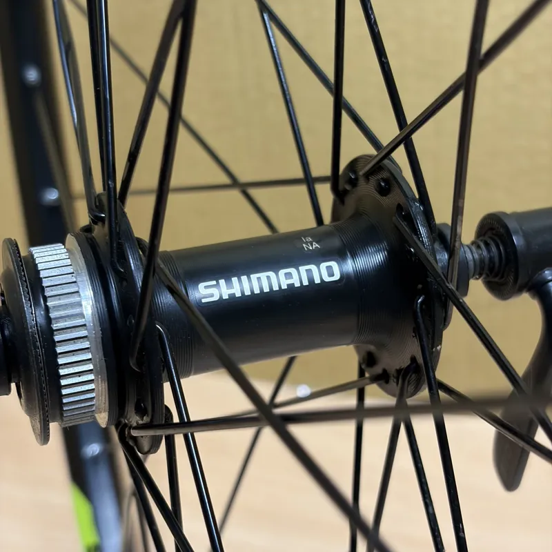 Saracen 27.5 Inch MTB Front Wheel - QR Centre Lock Disc 32H Shimano RM35 Hub-3