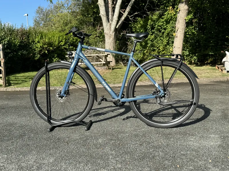 Ex-Hire Cube Travel Pro Leisure Bike in Denim/Silver