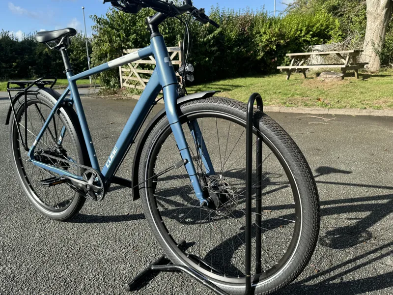 Ex-Hire Cube Travel Pro Leisure Bike in Denim/Silver-2