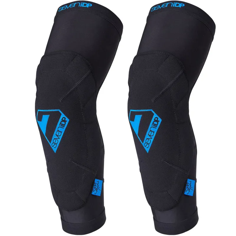 7IDP Sam Hill Knee Pads in Black-3